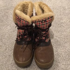 Size 8 target snow boots women’s